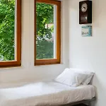 La 4*