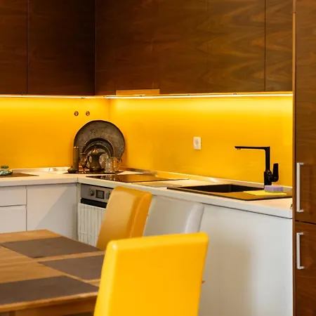 La Πανσιόν 4*